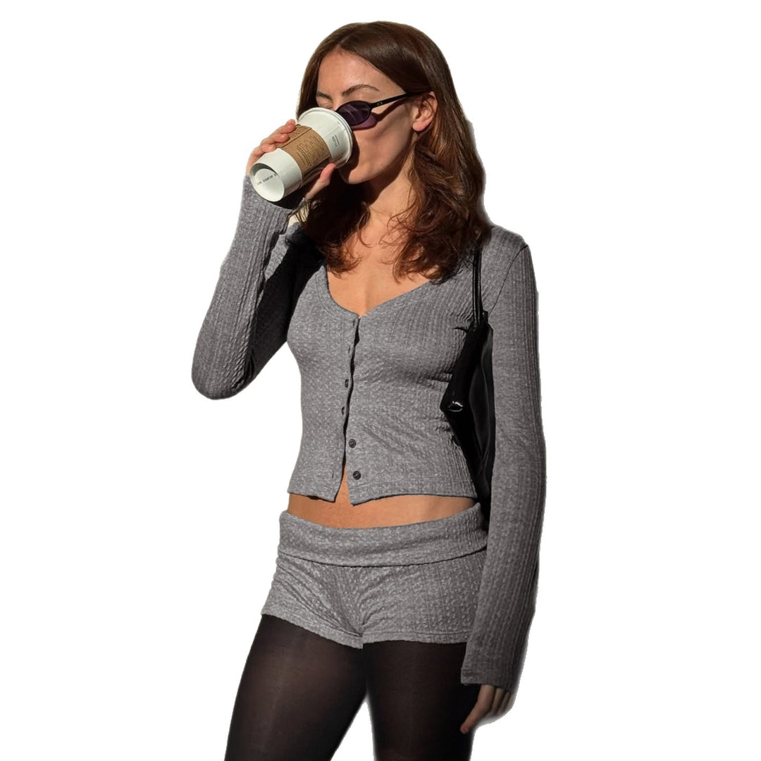 Women's knitted lounge set with U-neck cropped cardigan and high-waist shorts Mune Fashion