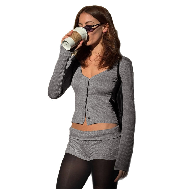 Women's knitted lounge set with U-neck cropped cardigan and high-waist shorts Mune Fashion