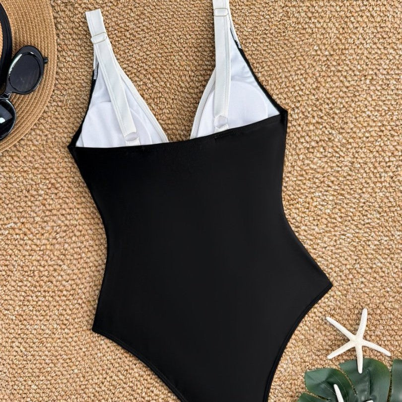 Women's Fashionable Swimsuit with Deep V-Neck and Contrasting Trimmings Mune Fashion