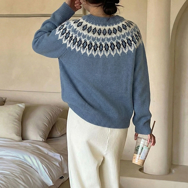 Women's Round Neck Sweater with Jacquard Yoke and Relaxed Fit Mune Fashion