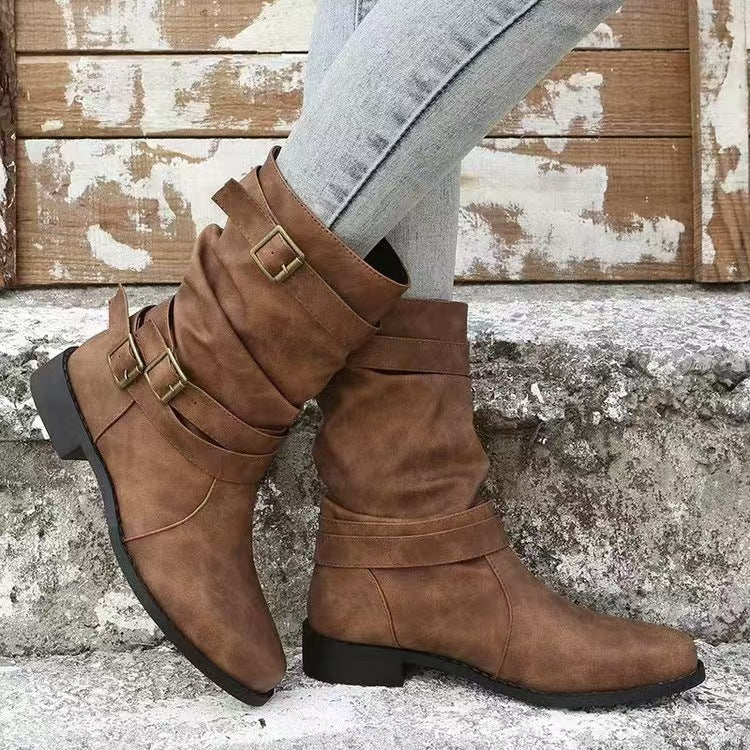 Women's casual mid-calf boots with soft slouch effect, decorative buckle straps and sturdy block heel Mune Fashion
