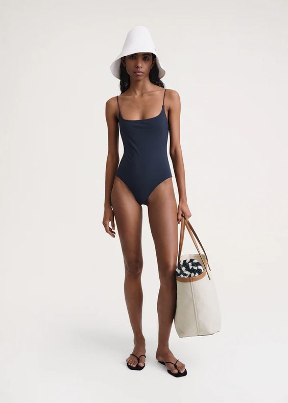 Women's Modern High-Cut Swimsuit Mune Fashion