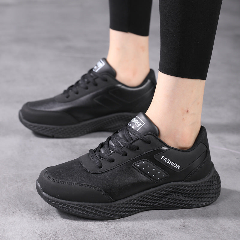 Women's urban lace-up shoes with padded entry and profiled outsole pattern Mune Fashion