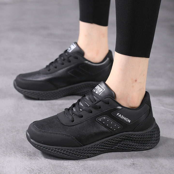 Women's urban lace-up shoes with padded entry and profiled outsole pattern Mune Fashion
