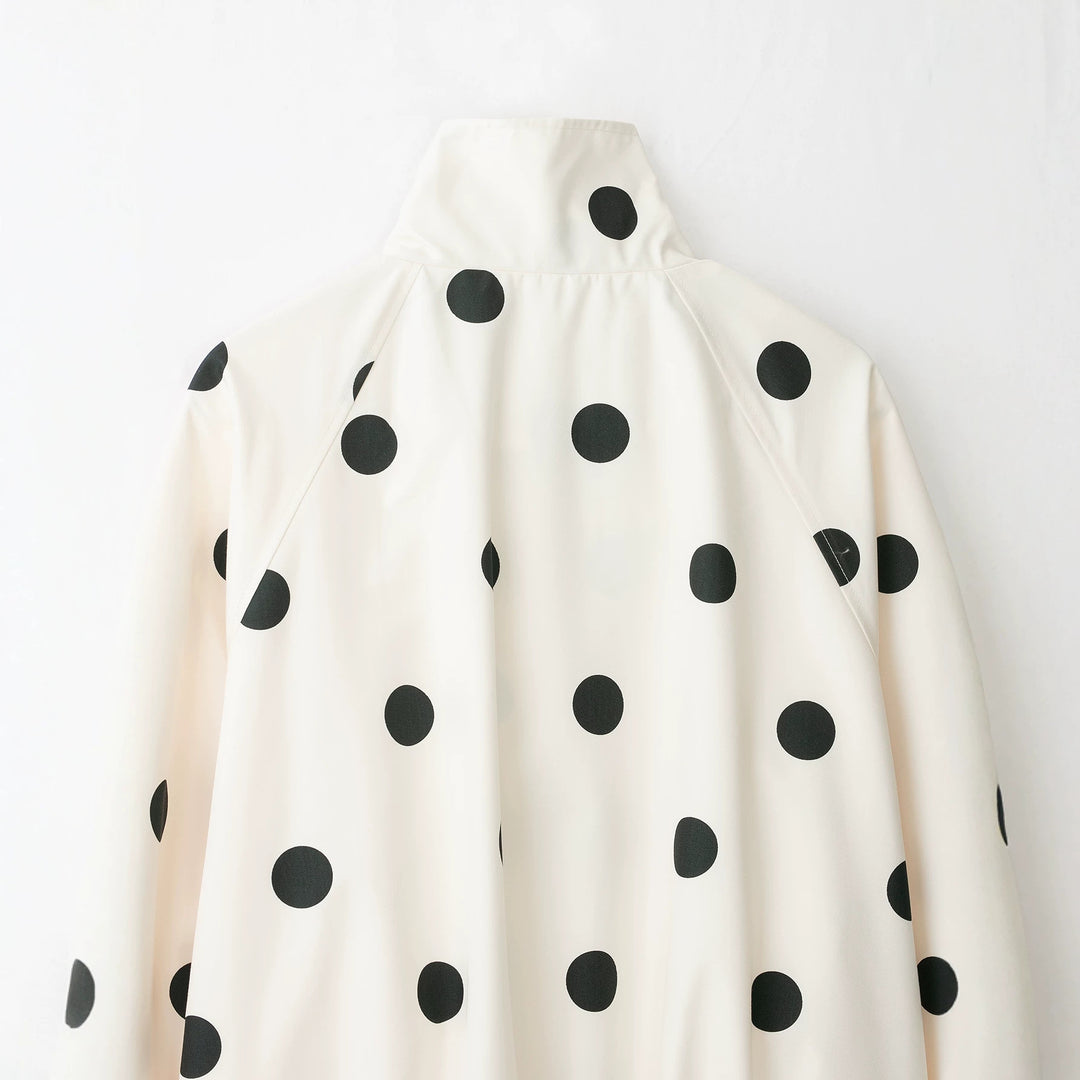 Women's short jacket in cape style with stand-up collar and balloon sleeves Mune Fashion