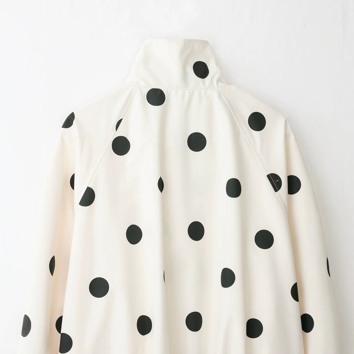 Women's short jacket in cape style with stand-up collar and balloon sleeves Mune Fashion