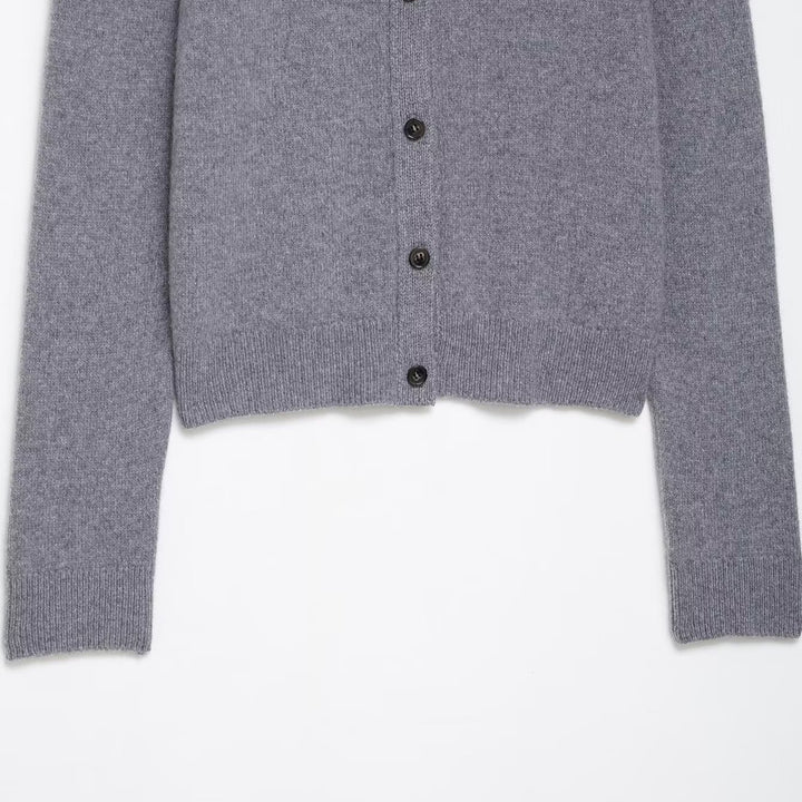 Women Short-Cut Fine Knit Cardigan with Round Neck and Ribbed Cuffs Mune Fashion