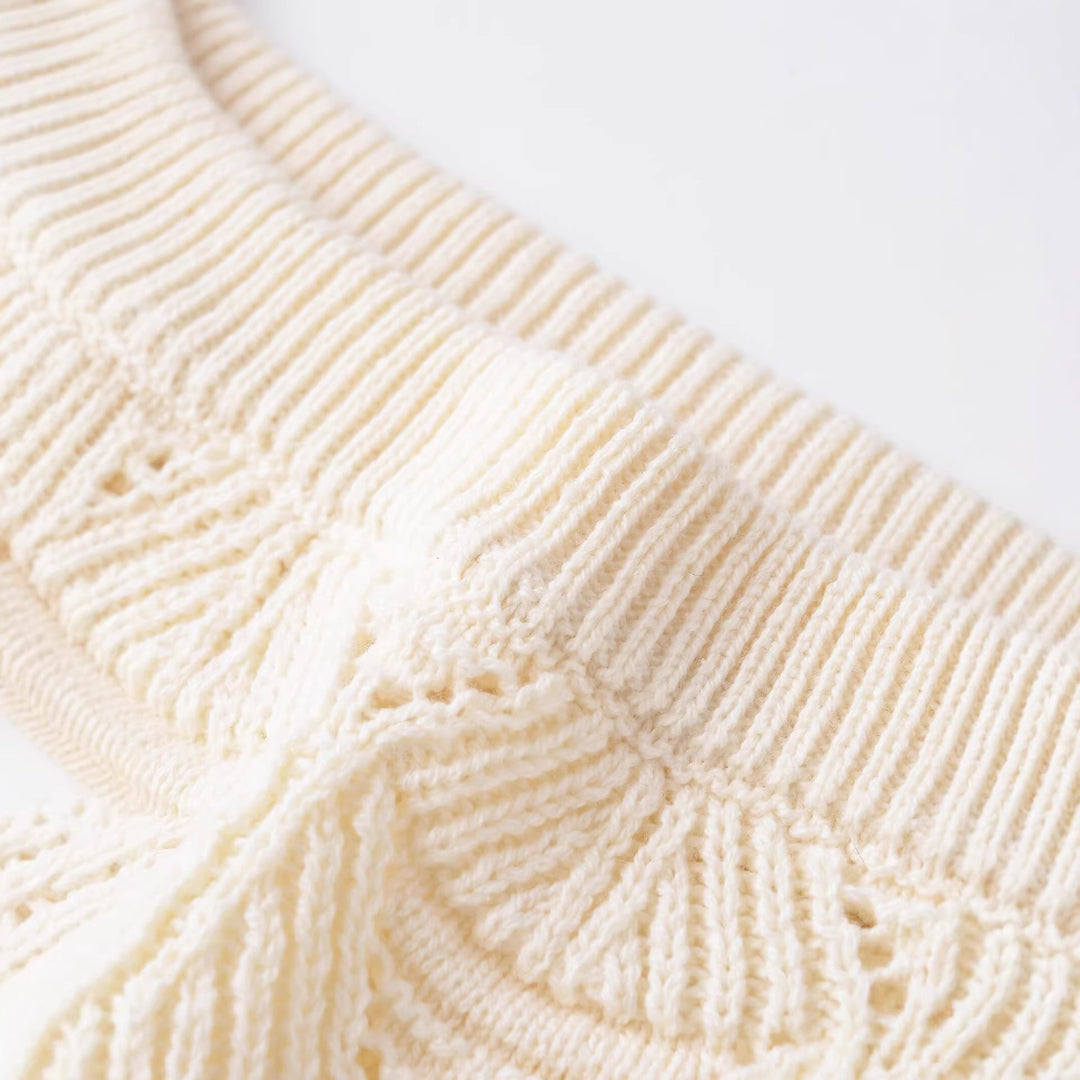 Women Knitted Cropped Fine Knit Top with Lace Pattern and Boat Neck Mune Fashion