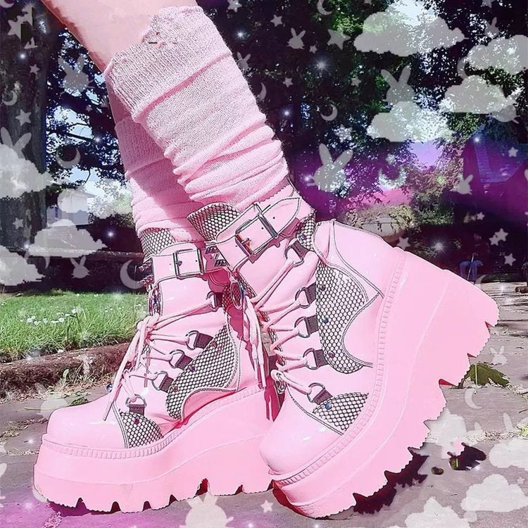 Women’s ankle-high platform biker ankle boots with lacing, decorative ring and double straps Mune Fashion