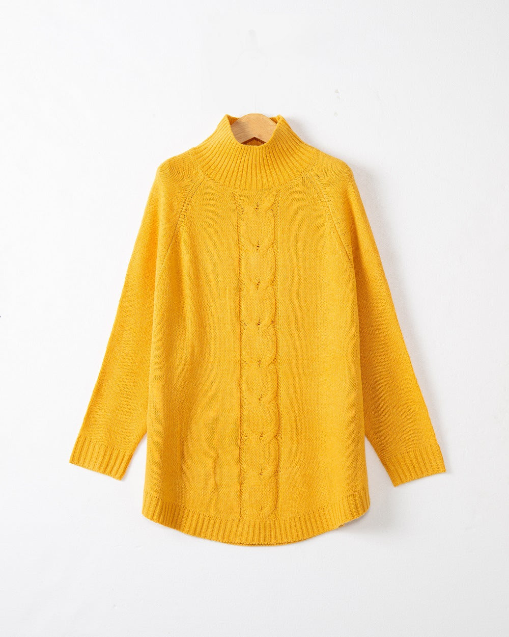 Women’s turtleneck sweater with cable pattern and raglan sleeves Mune Fashion