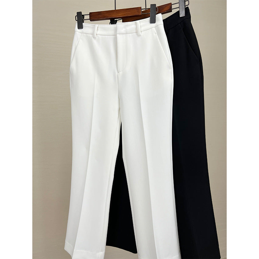 Women Elegant straight-cut suit trousers with crease and pockets Mune Fashion