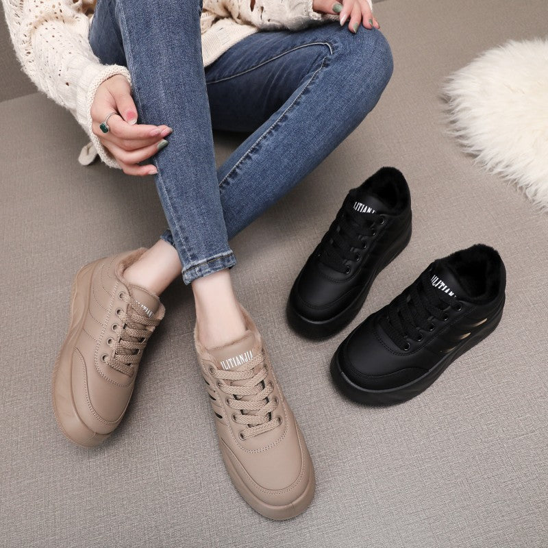 Women's sporty sneakers with non-slip sole and warming inner lining Mune Fashion