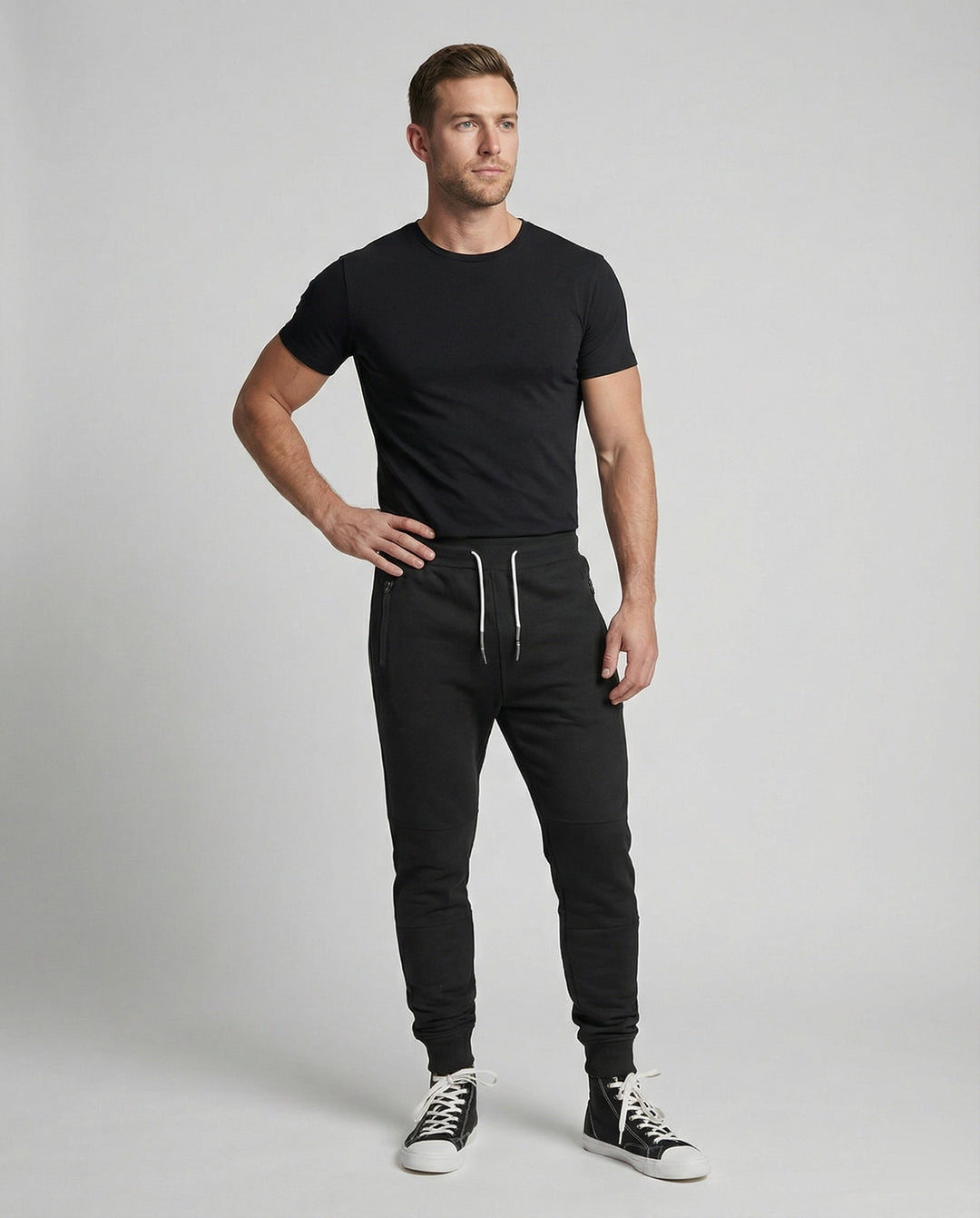 Men's joggers sporty with functional pockets
