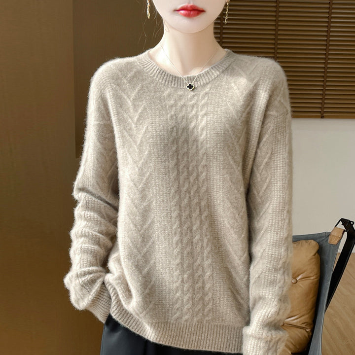 Ladies short pullover with cable pattern, round neck and cashmere-like softness Mune Fashion