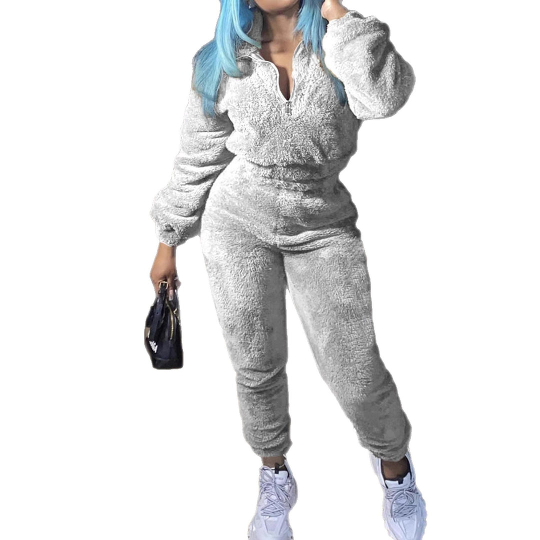 Ladies cozy teddy fleece two-piece with half zip and high-waist joggers Mune Fashion