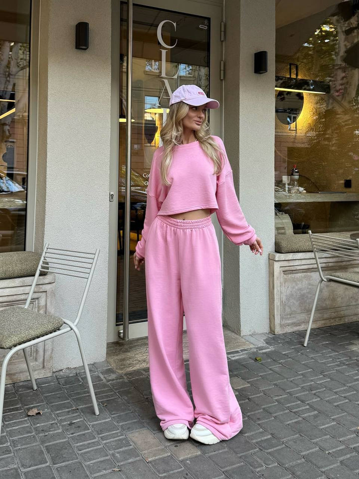 Women's Relaxed Two-Piece Set with Cropped Round Neck Sweatshirt and Extra Wide High-Waist Palazzo Jogging Pants Mune Fashion