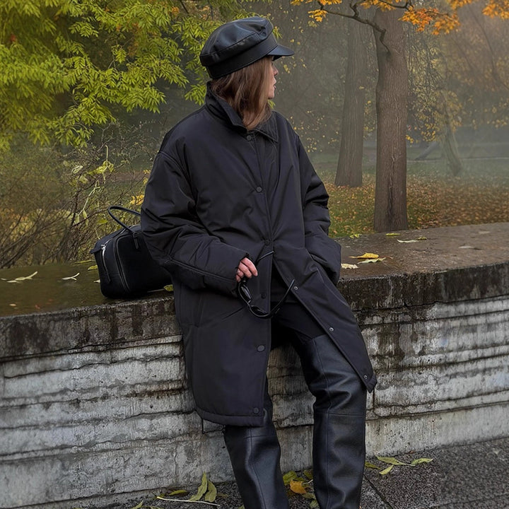 Women's transitional winter coat with minimalist quilting, high-closing collar and snap button closure Mune Fashion