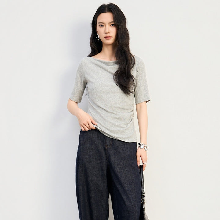 Women’s jersey top with boat neckline and side gathering Mune Fashion