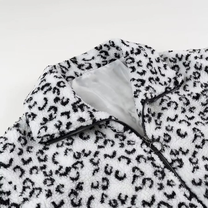Women's cozy teddy fleece jacket with stand-up collar and full zip Mune Fashion