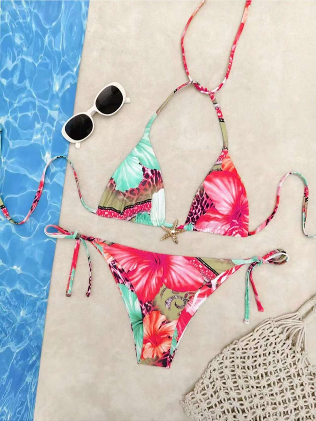 Women's triangle bikini with floral design and adjustable straps Mune Fashion