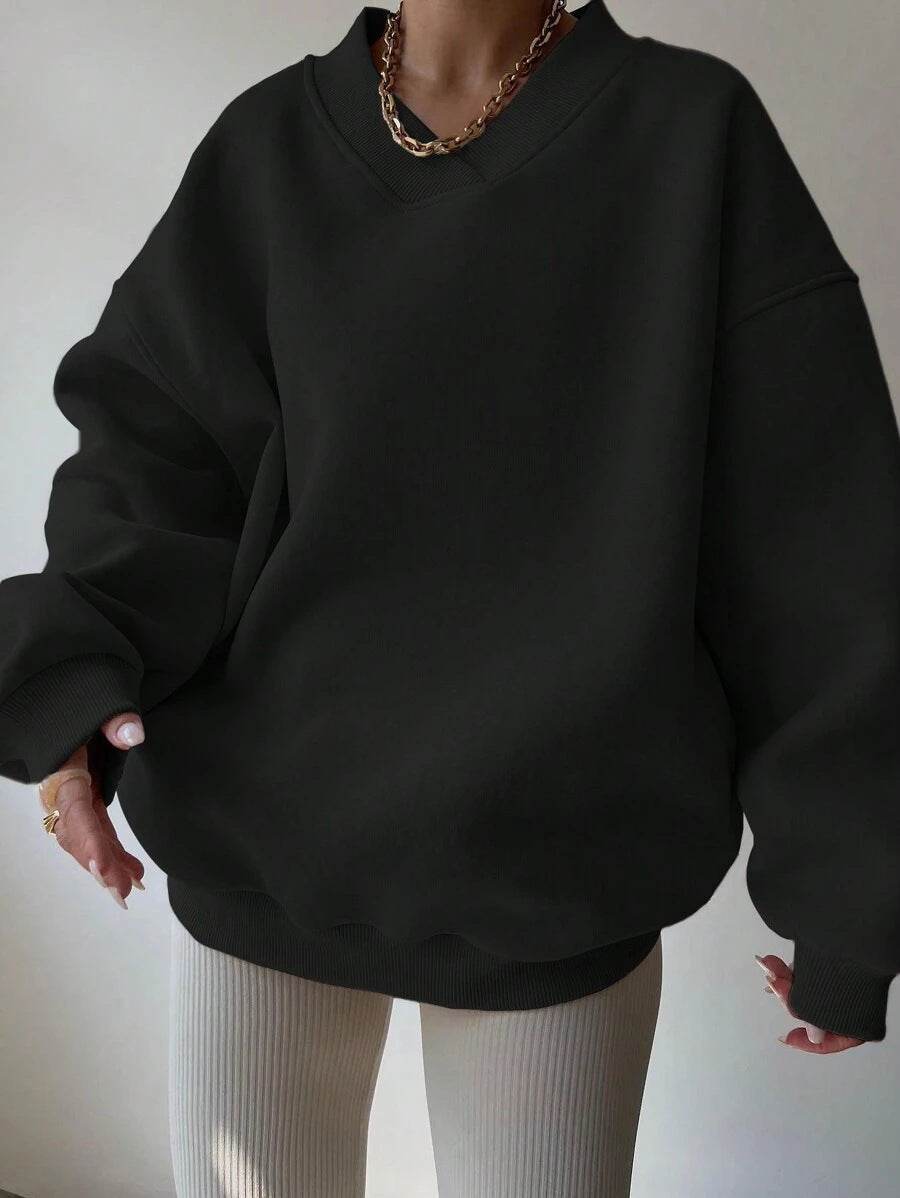 Women's Oversized V-Neck Sweatshirt with Reinforced Ribbed Collar and Extra Wide Cut Mune Fashion