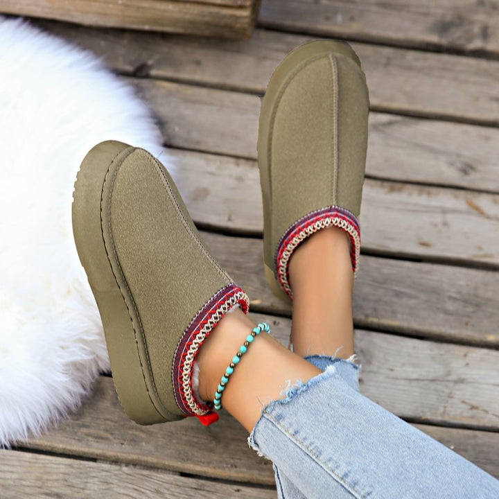 Women's cozy platform house shoe slippers with soft padded lining and decorative trim Mune Fashion