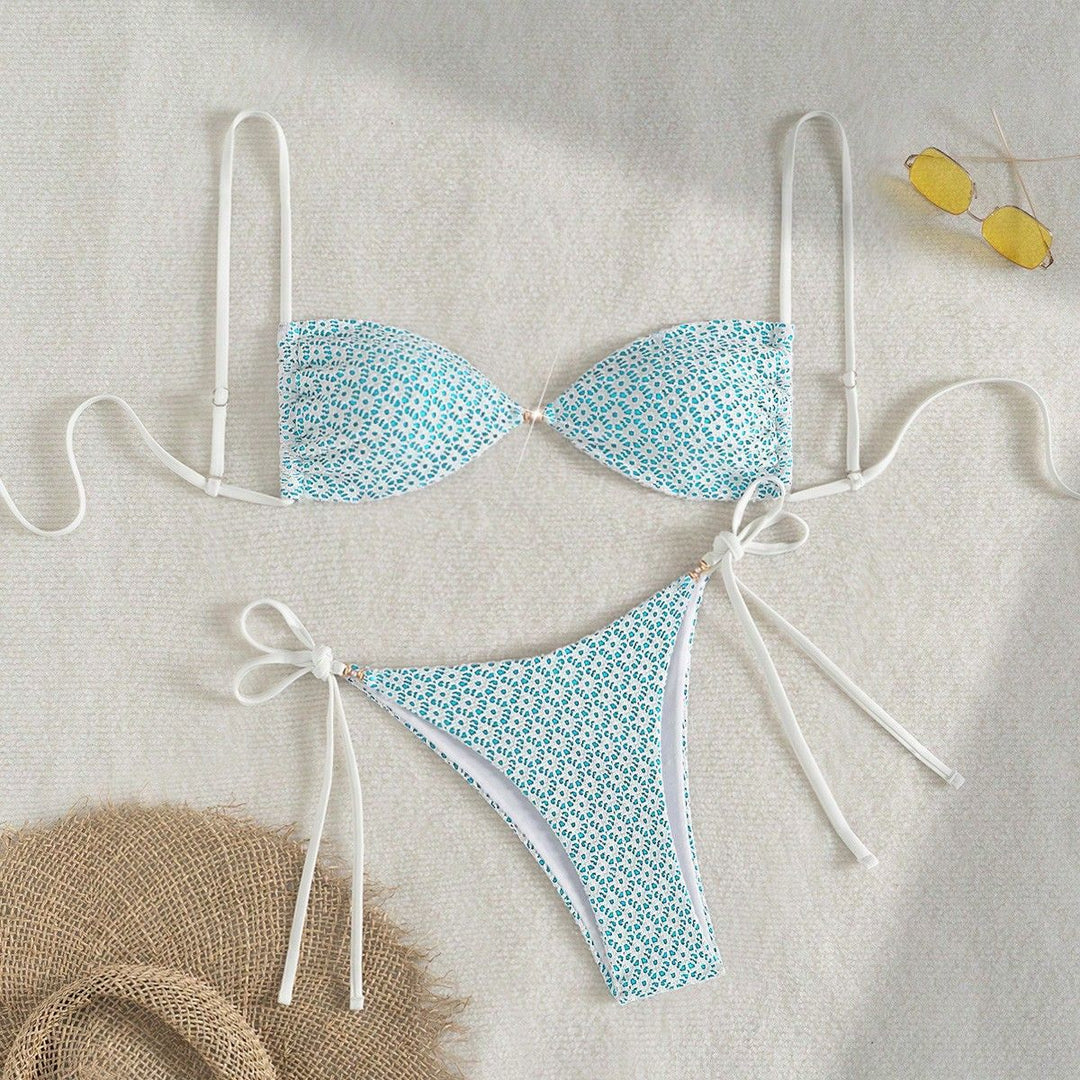 Ladies triangle bikini with playful flower print Mune Fashion