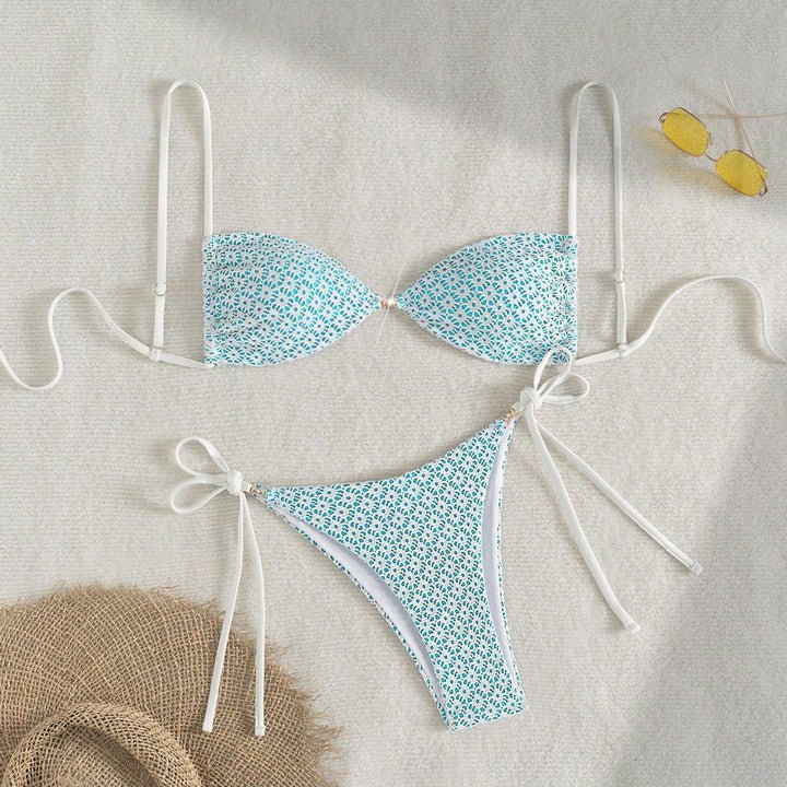 Ladies triangle bikini with playful flower print Mune Fashion