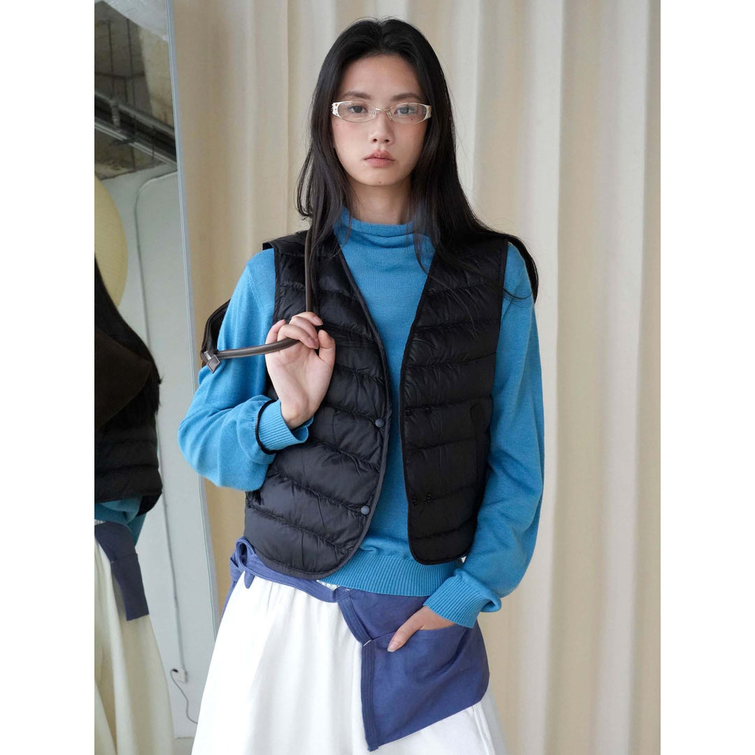 Women Short Quilted Lightweight Down Vest with Double Button Closure Mune Fashion