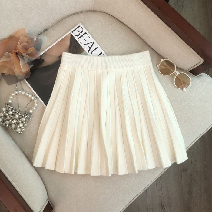 Women's pleated skirt made of lightweight knitwear Mune Fashion