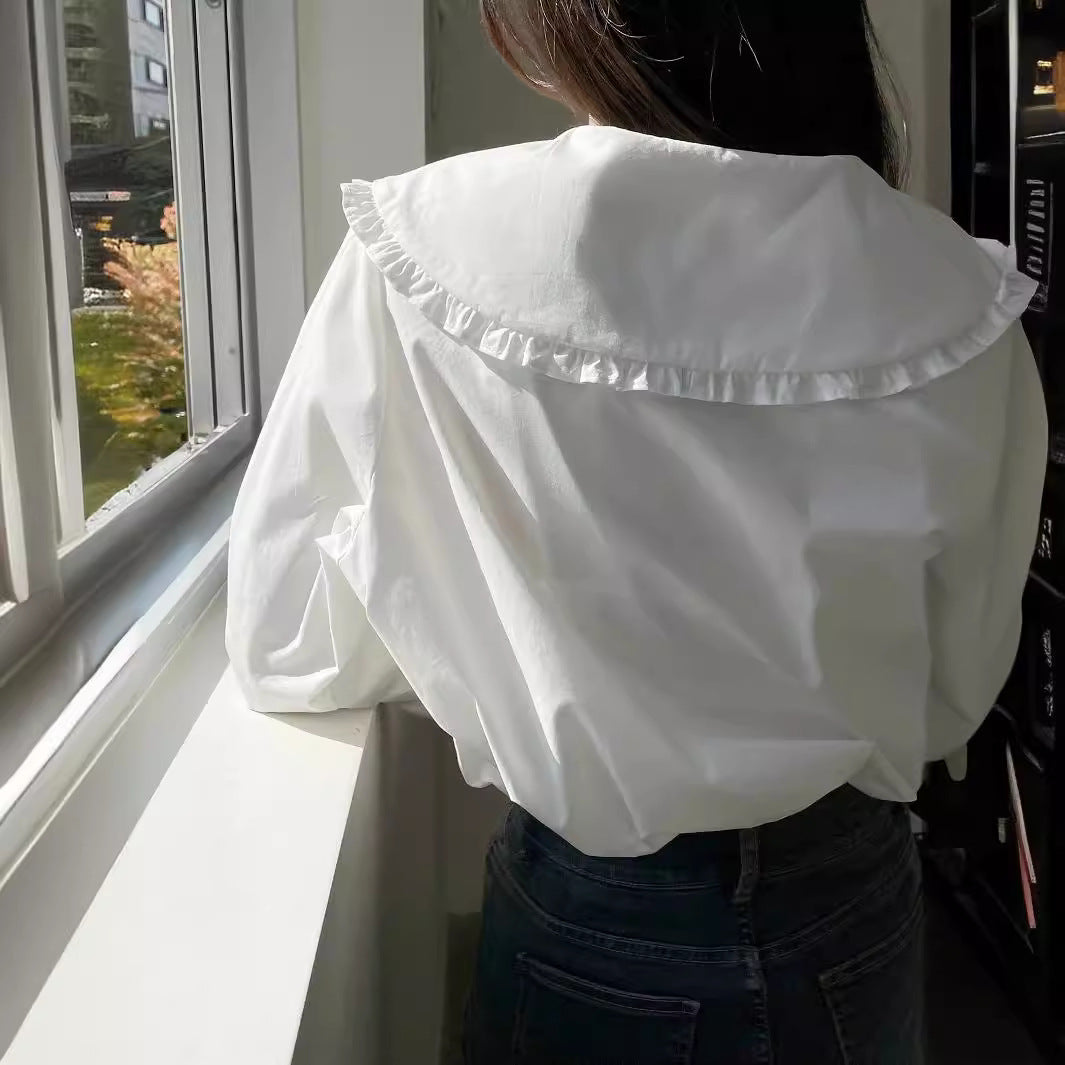 Women's blouse with oversized ruffle collar and finely crafted tailoring Mune Fashion