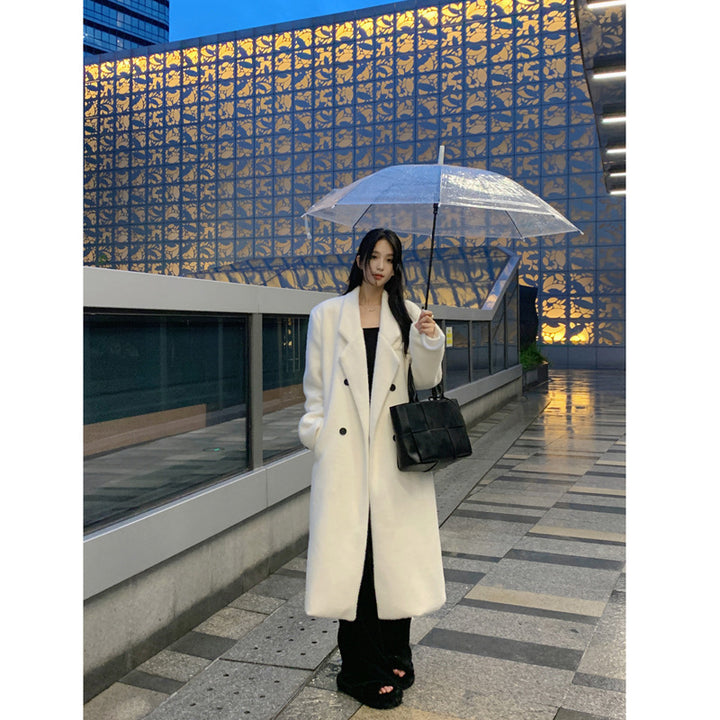 Women's Long Teddy Coat in Oversized Cut with Double-Breasted Button Placket and Wide Lapel Mune Fashion