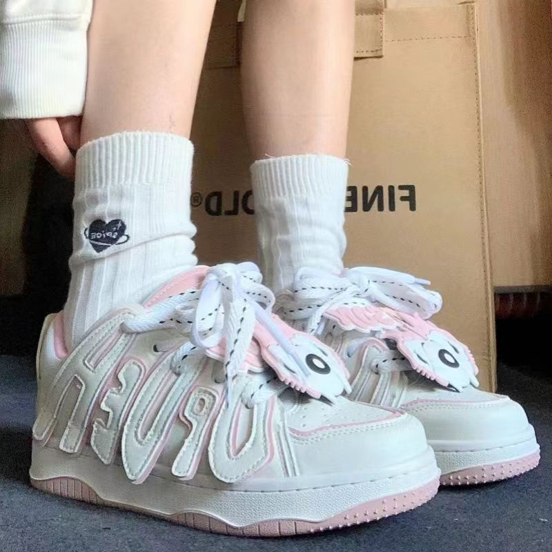Women Sneakers with playful animal design and comfortable sole Mune Fashion