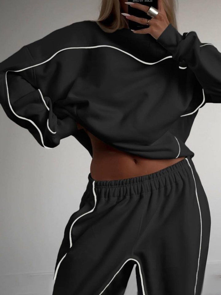 Women nan short Crop sweatshirt and casual jogging pants with contrasting piping Mune Fashion