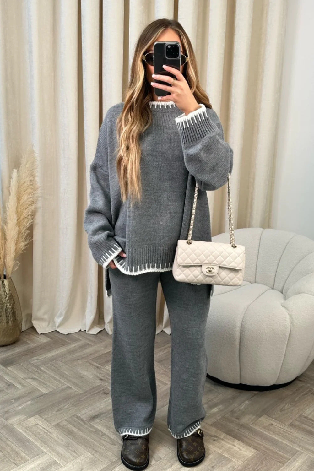 Ladies casual knitted loungewear with oversized sweater and wide knitted pants Mune Fashion