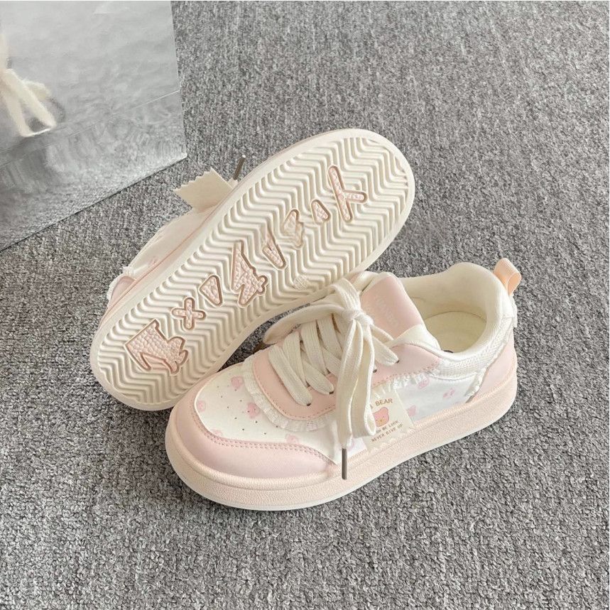 Women Sneakers with playful design and breathable sole Mune Fashion