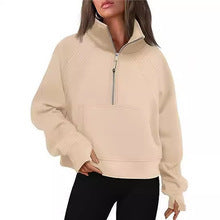 Ladies oversized short pullover with stand-up collar, half zipper and kangaroo pocket Mune Fashion