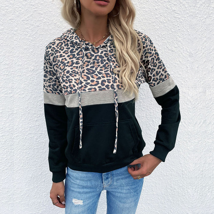 Women's hooded sweatshirt in block design with leopard pattern, kangaroo pocket and drawstring hood