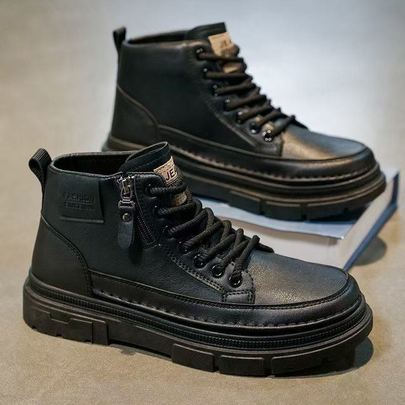 Men's chunky boots with zipper, padded shaft and profiled sole Mune Fashion
