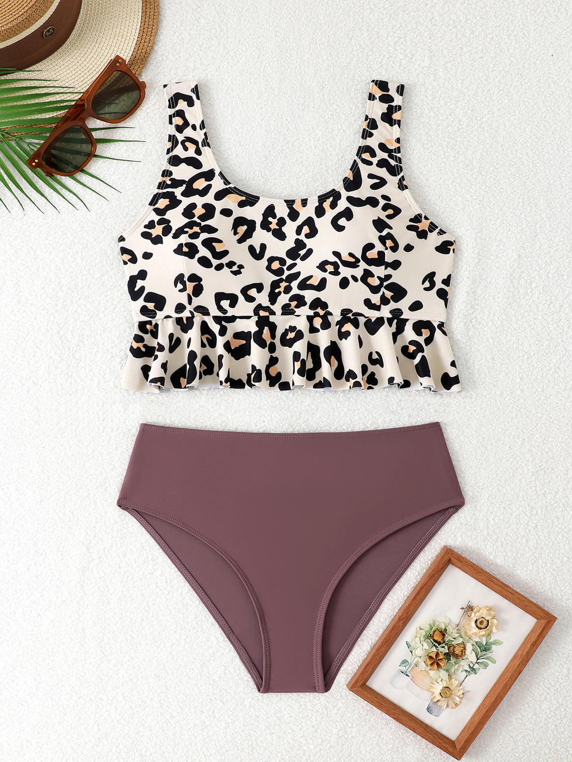 Women's bikini set with sporty top and high-waisted bottoms Mune Fashion