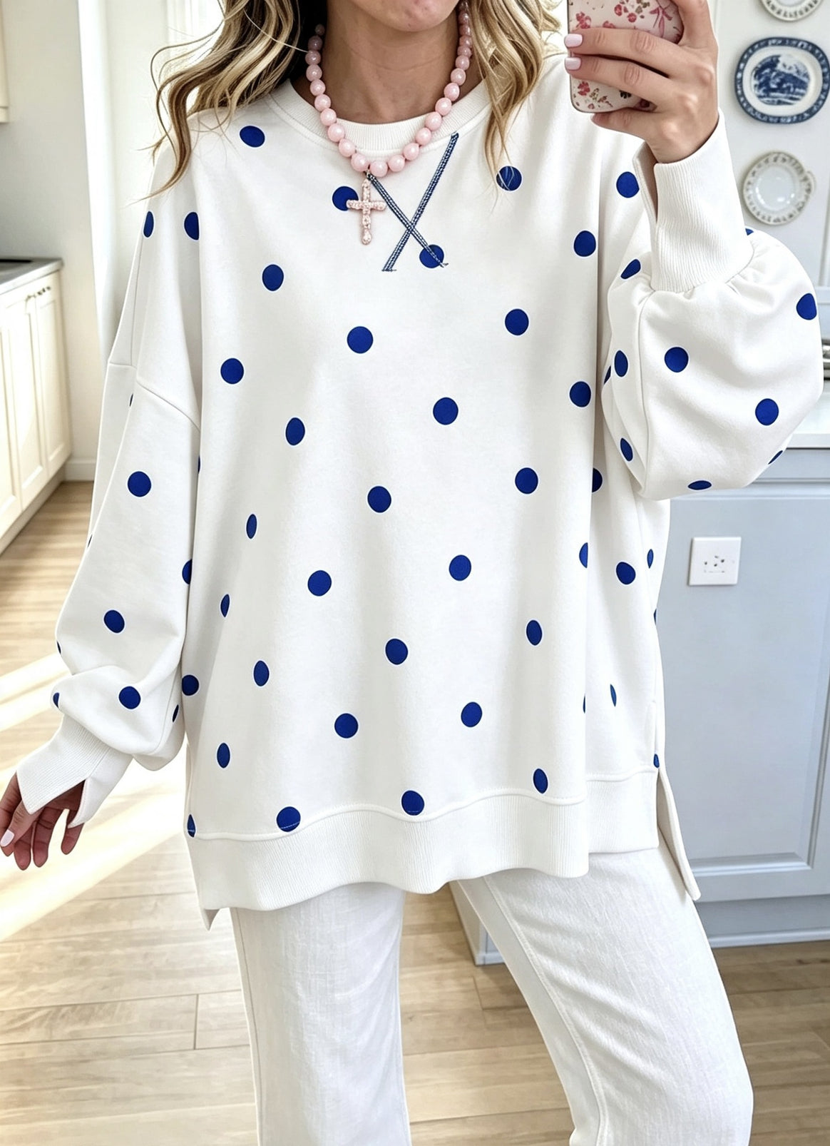Women's Oversize Sweatshirt with Puff Sleeves, Polka Dots and Side Slits Mune Fashion