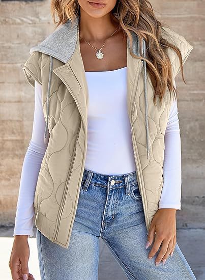 Women's quilted vest with hood, tailored fit and zipper Mune Fashion