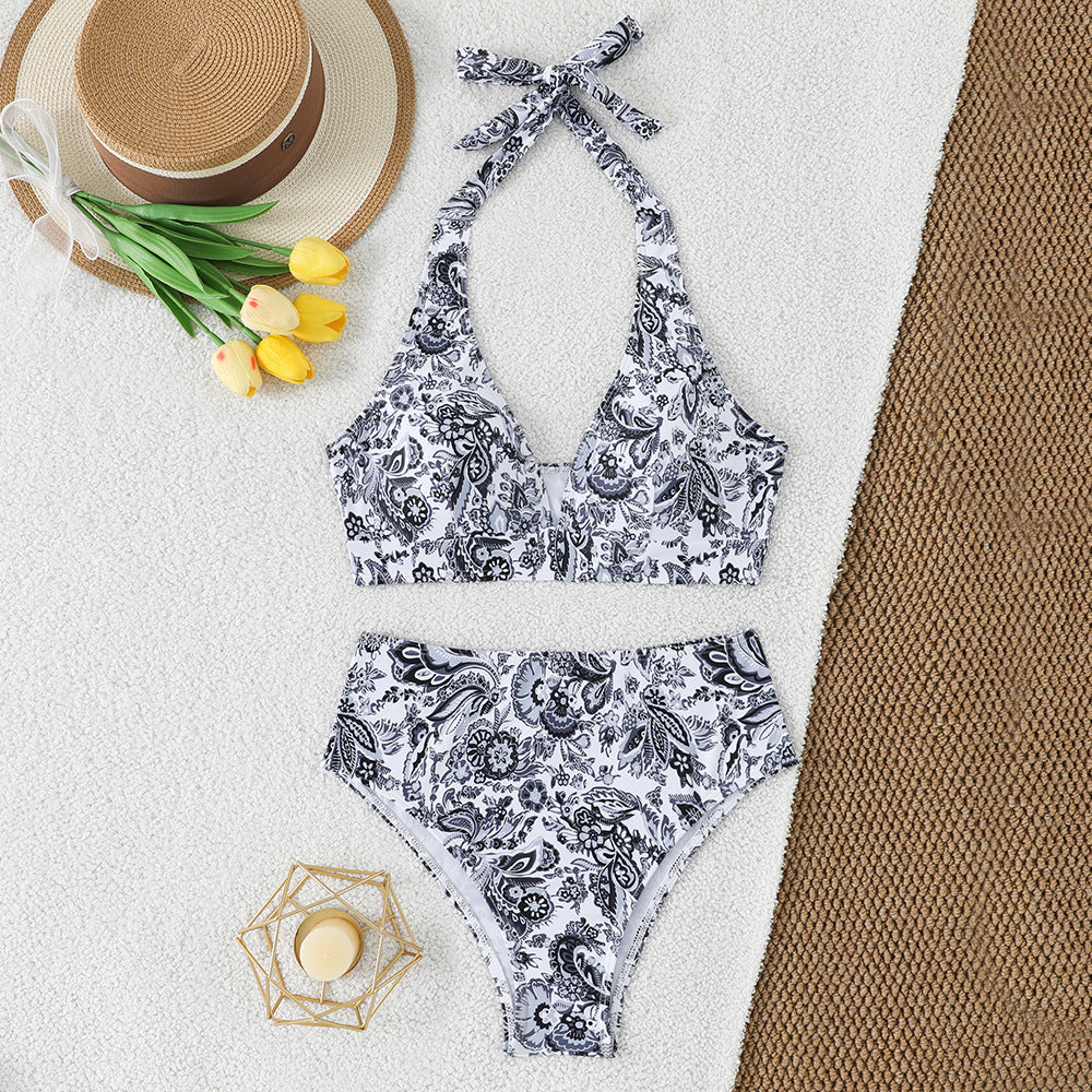 Women's bikini set with high-waisted skirt and floral pattern Mune Fashion