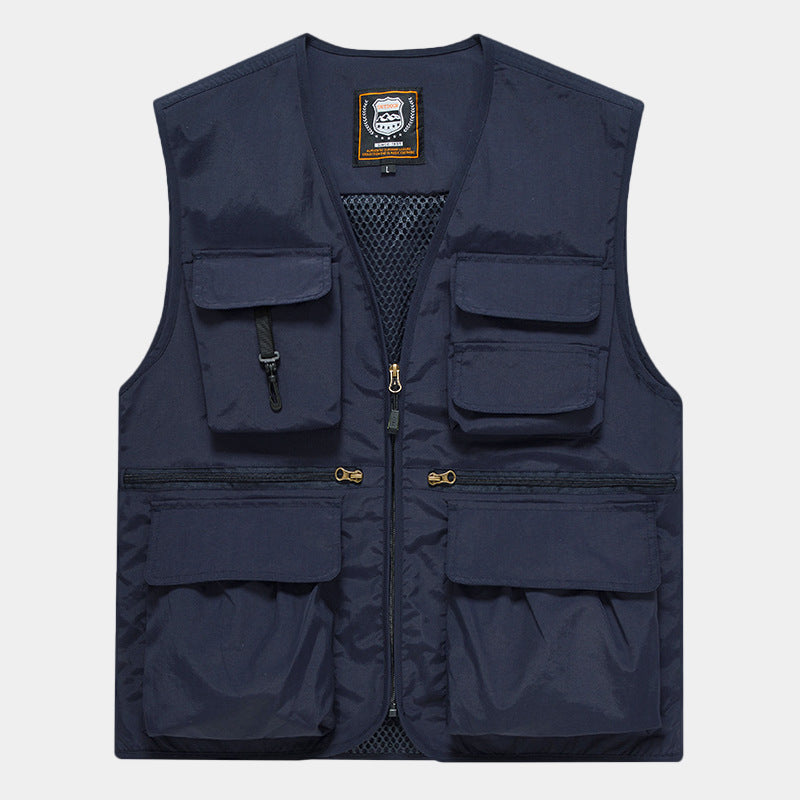 Men's multifunctional vest in expedition style with mesh inner lining and quick access pockets Mune Fashion