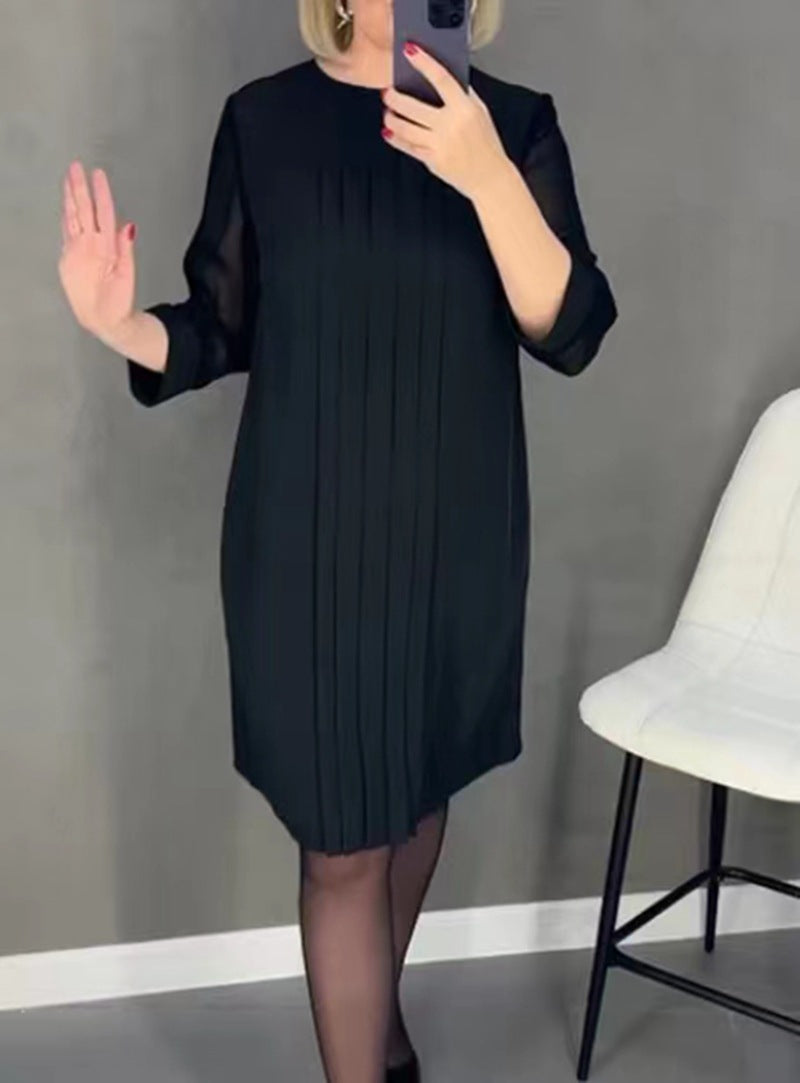 Ladies nan pleated sheath dress with knee-length silhouette and transparent three-quarter sleeves Mune Fashion