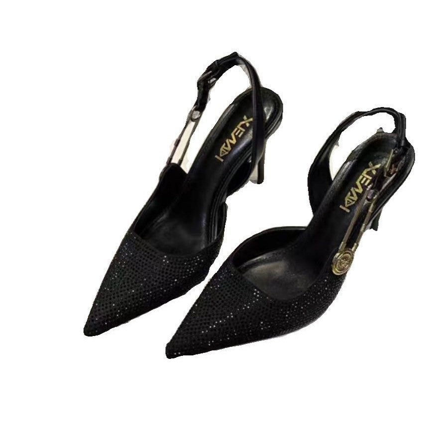 Women's pointed pumps with heel strap T-strap and medallion application Mune Fashion
