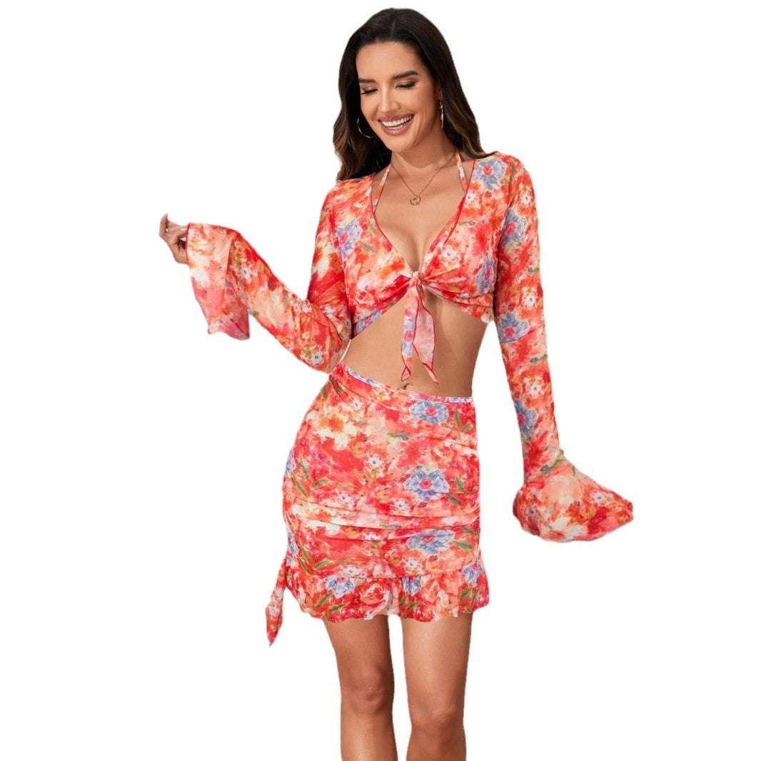Women’s floral bathing set with long-sleeved top and playful skirt Mune Fashion