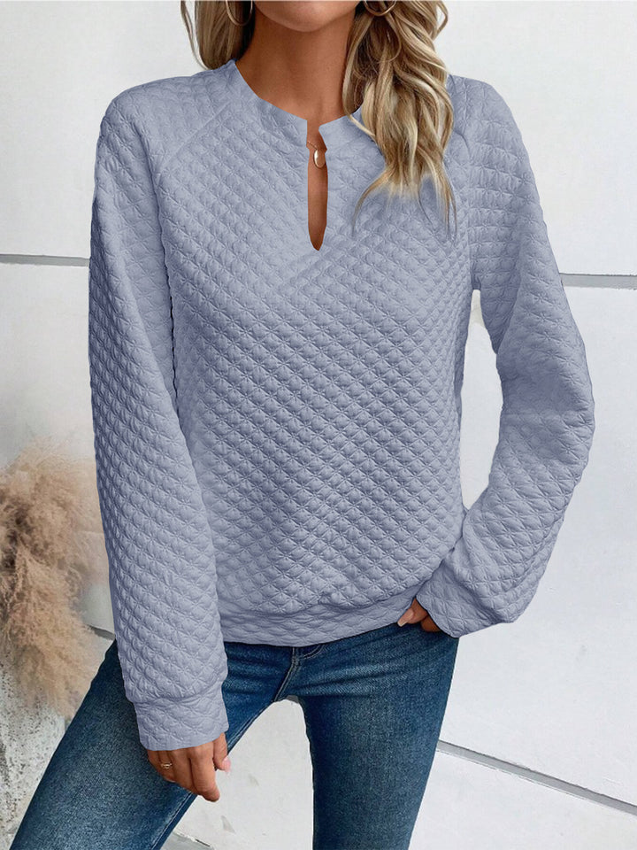 Women's Quilted Sweatshirt with Slit Collar, Diamond Structure and Raglan Sleeves Mune Fashion