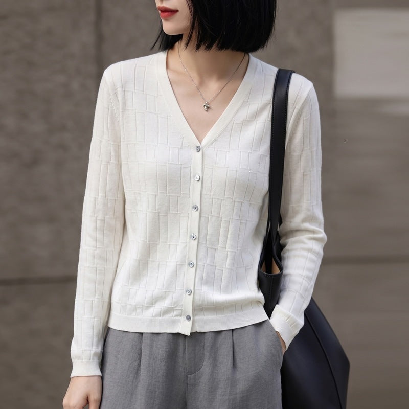 Ladies V-neck fine knit cardigan with structured block design and continuous button placket Mune Fashion