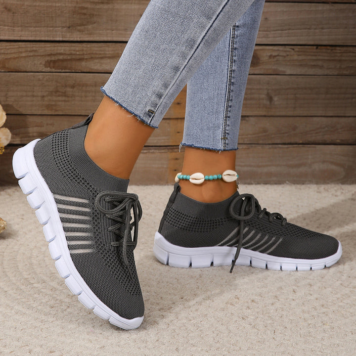 Women's knitted sock sneakers with elastic shaft, decorative lacing, and flexible tread sole Mune Fashion